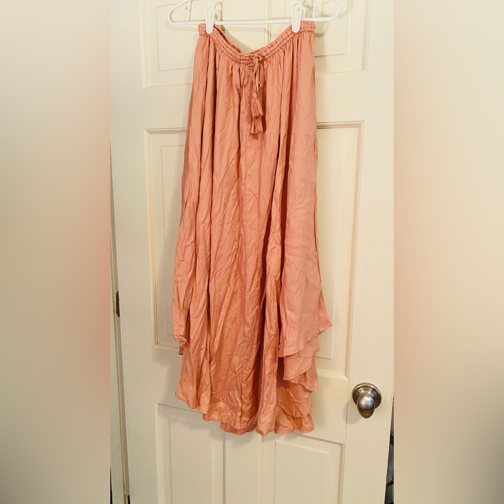 O’Neill skirt. New